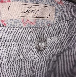 Levi's Women Cargo Short